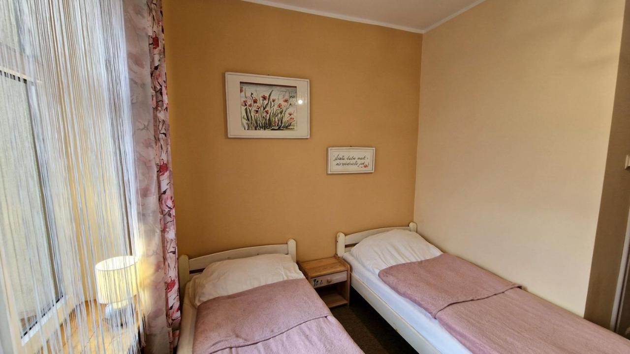 Willa Kwiaty Polskie Jedlina-Zdroj Exterior foto