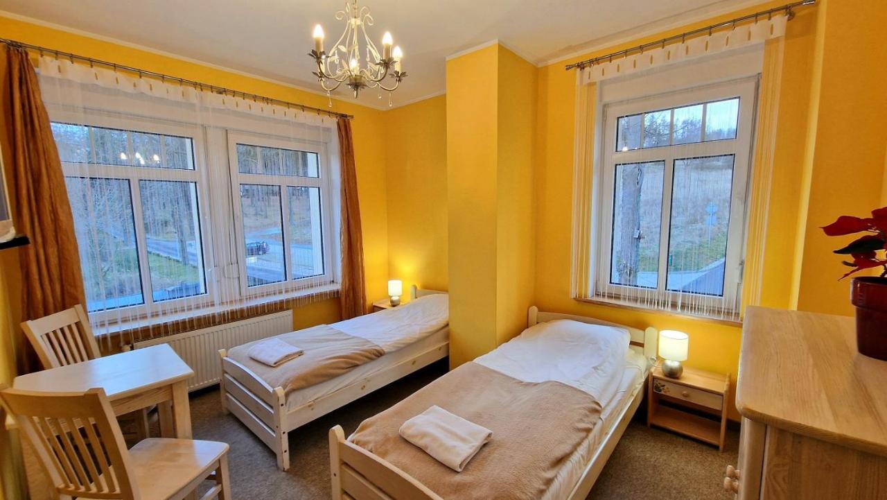 Willa Kwiaty Polskie Jedlina-Zdroj Exterior foto