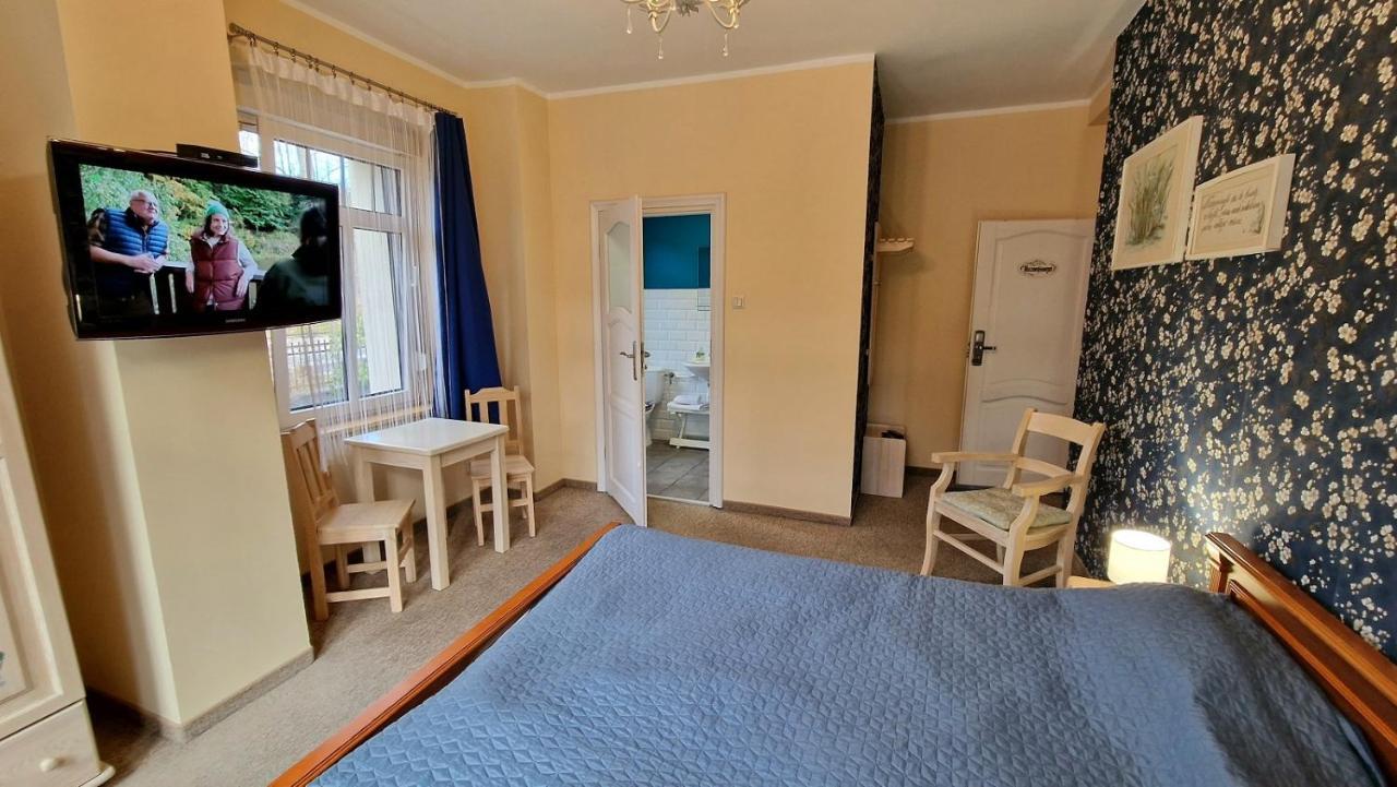 Willa Kwiaty Polskie Jedlina-Zdroj Exterior foto